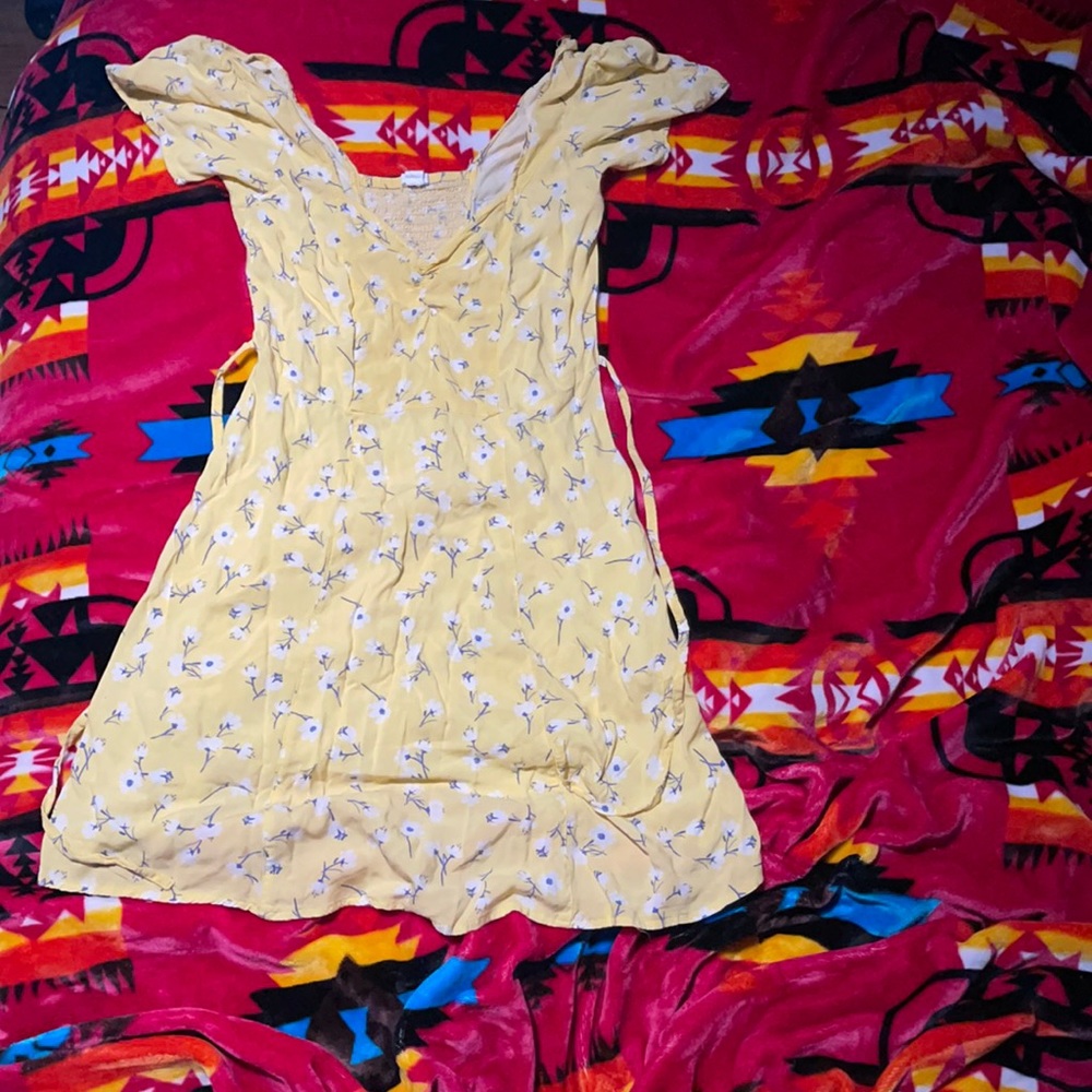 Yellow dress with white flowers
